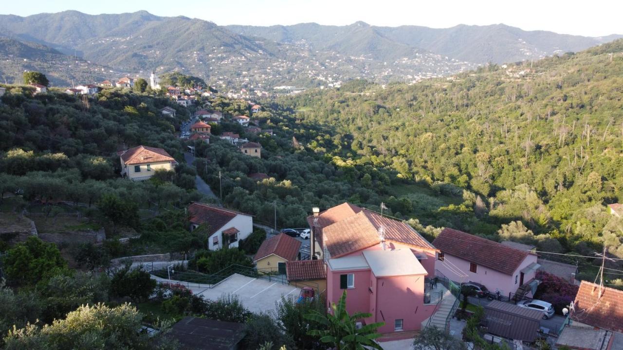 Alla Casa Rosa, Peaceful Apartment Surrounded By Greenery With Free Parking, Wifi & Air Conditioning Rapallo Eksteriør billede